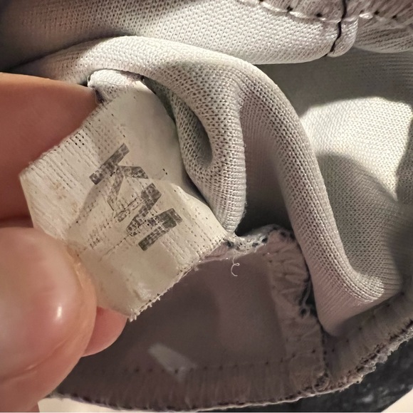 AMONG US black Hoodie Sweatshirt Hoody top Kid’s MEDIUM boy girl EUC Fun - Picture 6 of 7